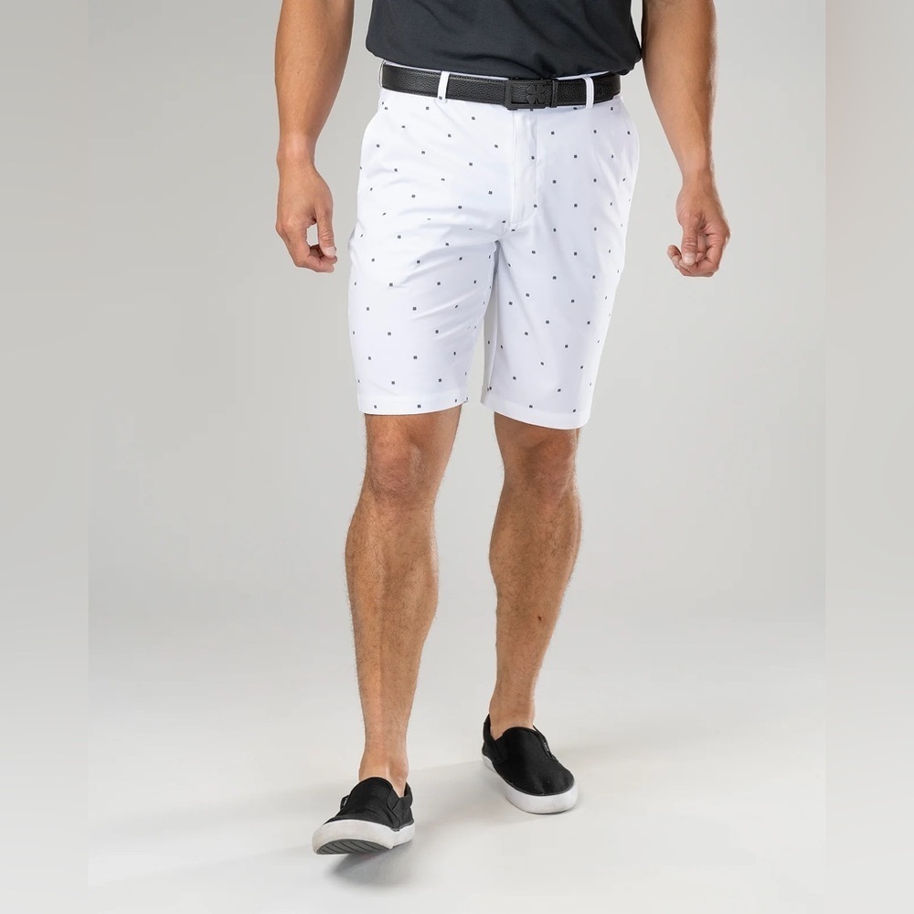 NWT Black Clover White Cloverfield Golf Performance Shorts Print 40 Stretch